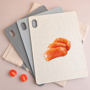 Planche à découper en paille de blé en gros, motif marbré, en plastique de qualité alimentaire, avec trou de suspension - Product Image 2