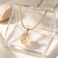 Collier chaîne en acier inoxydable de haute qualité pour femme, avec pendentifs étoiles, goutte d'huile et zircon incrusté, style rétro simple, cadeau de niche