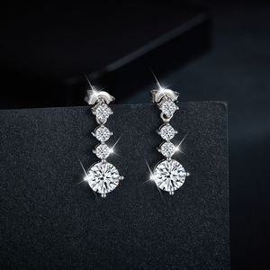 Pendientes de Lujo Unisex con Certificado, Diseño de Llave, Silicona y Aleación de Estaño, Moissanita - Product Image 5