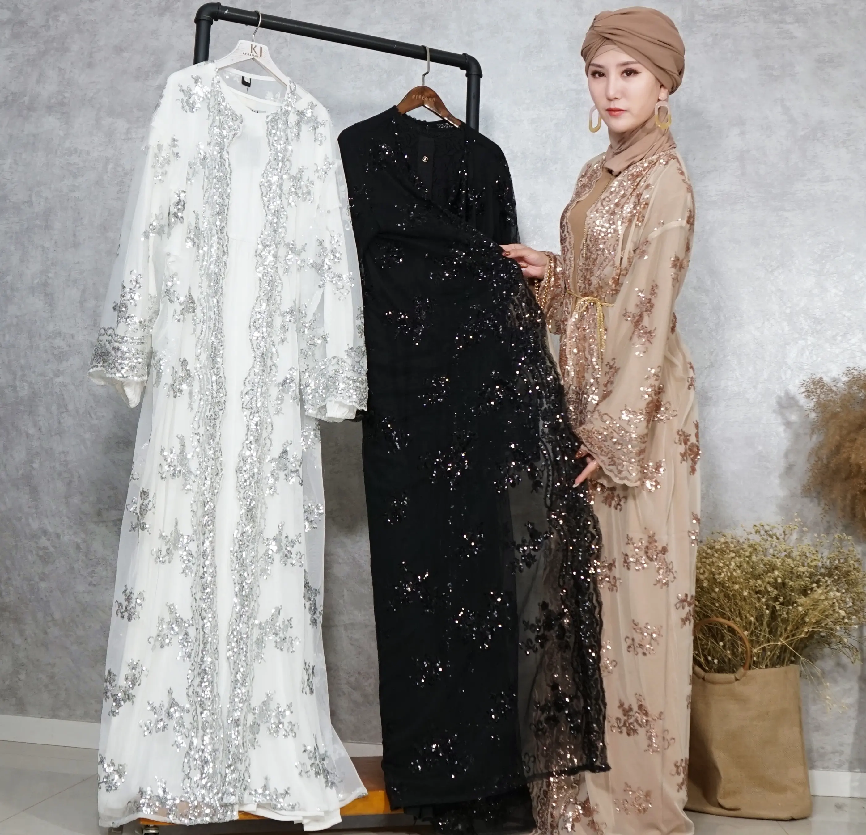 Femmes musulmanes arabes femmes jupe longue caftan luxueux dentelle sans couture brodé sequin abaya robes musulmanes
