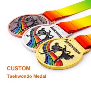 Fabricante de Medallas, Diseño Gratuito, Medalla Deportiva de Metal Personalizada para Karate, Kickboxing, Taekwondo, en Oro - Product Image 5