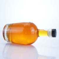 Fournisseur OEM/ODM de bouteilles en verre à fond épais pour spiritueux, conteneur haut de gamme avec bouchon à vis et sérigraphie pour Cachaça