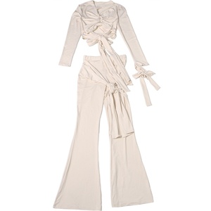 Y7933-2026 Abbigliamento Donna, Top Aderente con Scollo a V e Maniche Lunghe Traforate, Completo Due Pezzi con Pantaloni per Signore - Product Image 6