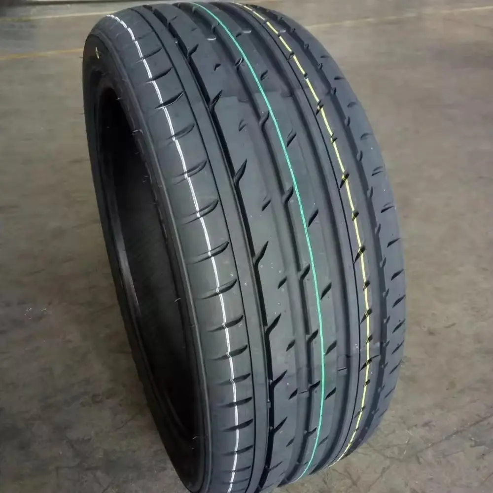 Neumáticos de automóviles de pasajeros de alto rendimiento para automóviles Todos los tamaños 215/50ZR17 215/50R17 215/45ZR17 225/45ZR17 Neumáticos de automóviles UHP