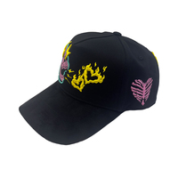 Gorra de béisbol negra para deportes al aire libre con logotipo bordado elevado con forro de satén de tela de algodón de 5 paneles