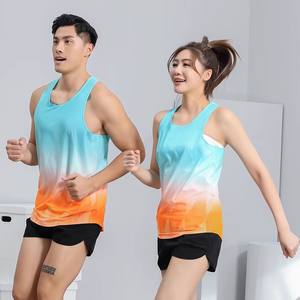 Débardeur de marathon sublimé à séchage rapide pour hommes et femmes, gilet de course respirant unisexe, débardeurs de sport personnalisables avec logo pour l'exercice actif - Product Image 3