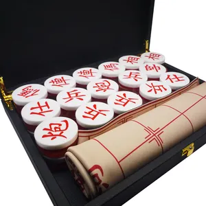 Smh High-End Geschenken Aangepaste Acryl Chinese Schaakspel Traditionele Bordspel Xiangqi Rode Chinese Draak Voor Kinderen En volwassenen