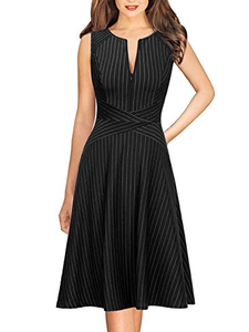 Robe de bureau mi-mollet rayée en tricot de polyester noir à col en V et manches classiques pour femme, ornée de perles, idéale pour l'hiver - Product Image 1