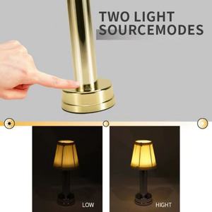 Nouvelle Lampe de Table Créative Rechargeable Sans Fil en Fer pour Chambre, Restaurant, Veilleuse Décorative, Lampe de Bureau LED - Product Image 4