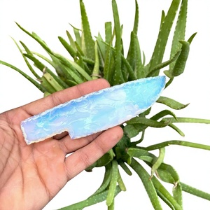 Couteau en opale taillé à la main, lame en cristal irisé pour les rituels, l'autel et la décoration, couteau spirituel pour cadeaux - Product Image 1