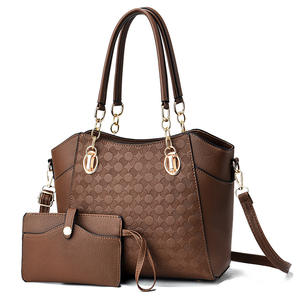 2024 Vintage femme sac fourre-tout grande capacité automne et hiver PU cuir chaîne bandoulière - Product Image 2