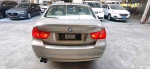 รถบีเอ็มดับเบิลยู 325i ปี 2011 เครื่องยนต์ 2.5 ลิตร L6 ซีดาน – รถซีดานสปอร์ตสุดหรู ขับเคลื่อนล้อหลัง ผลิตในเยอรมนีเพื่อการส่งออก - Product Image 5