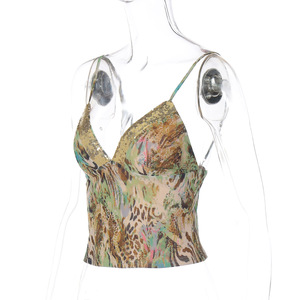 Trending Products 2026 New Arrivals Sexy Spaghetti Strap Girl's Fashion <strong>Crop</strong> <strong>Tops</strong> Sexy <strong>Sequins</strong> Shiny Camisole <strong>Tops</strong> Wholesale - Product Image 4