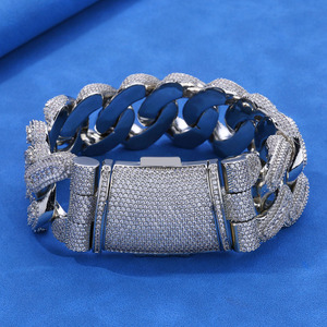 Bracelets cubains Statement Urban Streetwear 29mm GRA Moissanite en argent S925, entièrement sertis de pierres, bijoux rap ultra-lourds OEM ODM - Product Image 2