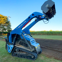 Derette V1000 Mini Skid Steer Loader dengan Aksesoris Bucket Grapple Mulcher Brush Cutter, Mesin Diesel Kubota 25HP, Dijual