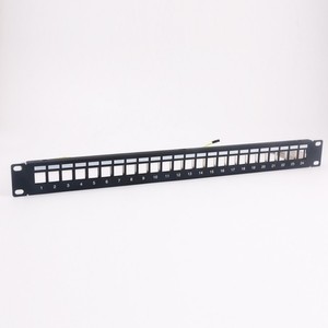 Cat6a che chắn 10gbe <span class=keywords><strong>Patch</strong></span> <span class=keywords><strong>Panel</strong></span> 19 inch SPCC thép ul94v0 căn cứ giá gắn kết - Product Image 3