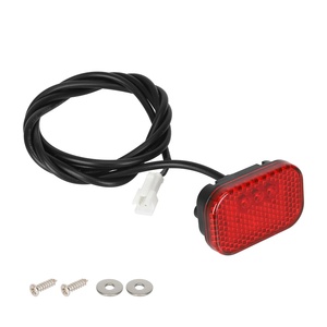 Feu arrière Kukirin G2 Pro DB avec vis et rondelles pour trottinette électrique d'origine – Pièces et accessoires de feux arrière - Product Image 6