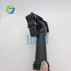 Pièces d'excavateur Wan Ming : Tuyau de raccordement de la pompe à eau de refroidissement du moteur 20542128, Tuyau d'eau du thermostat 20542128, Boîtier du thermostat - Product Image 4