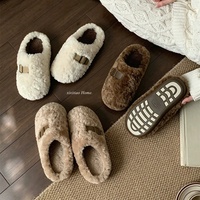 XIXITIAO 2026 Nouvelles pantoufles vintage à boucle carrée pour femme, en peluche moelleuse, à semelle épaisse, pour l'intérieur, confortables, chaudes, hiver, style minimaliste, fourrées