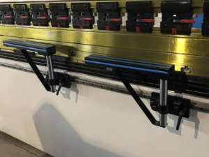 NOKA 4-axe 110t/4000 CNC Presse Plieuse Avec Delem Da-66t Contrôle Pour Boîte En Métal Fabrication Complète Ligne De Production - Product Image 3