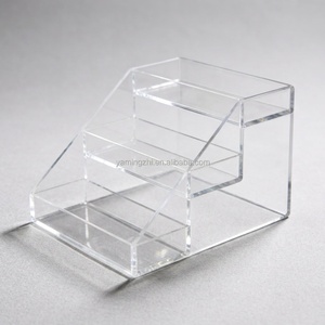 Exhibidor Acrílico de 3 Niveles para Joyería, Perfumes y Artículos de Boutique, Resistente al Amarilleamiento, con Estantes Transparentes - Product Image 6