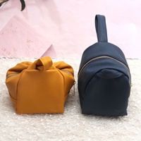 Sac de maquillage en cuir PU imperméable de luxe, organiseur pour femmes, sac de toilette portable pour voyages, accessoires de voyage, pochette en cuir