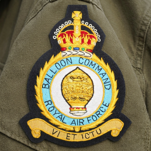 BADGE DE COMMANDEMENT DU BALLON ROYAL - Product Image 3