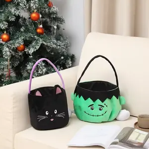 Wholesale Custom Halloween Party Decoration Embroidered Trick Or Treat Candy Bags Plush Pumpkin Halloween Blanket