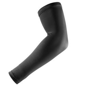<span class=keywords><strong>Manicotti</strong></span> personalizzati per braccioli da <span class=keywords><strong>basket</strong></span> a compressione traspirante per uomini di sicurezza sportivi da ciclismo con braccio scaldacarm OEM - Product Image 6