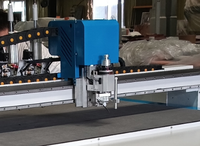 Machine de découpe CNC multi-têtes avec coupe en V pour matériaux d'isolation de conduits