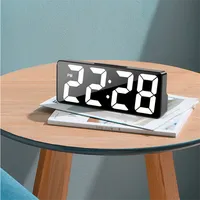 Jam Alarm Digital Cermin LED Daya Ganda USB Baterai Kontrol Suara Jam Pintar untuk Meja Samping Tempat Tidur Siswa