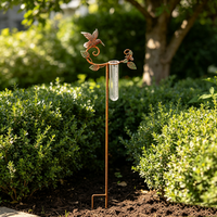 Pluviomètre rustique en métal OEM ODM en forme de colibri, piquets de jardin, décoration rustique pour la cour, la pelouse et l'extérieur