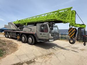 Grue sur camion Zoomlion ZTC700V562 de 70 tonnes avec flèche longue et haute performance à vendre - Product Image 2