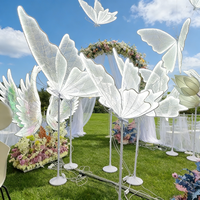 Lampe sur pied LED papillon la plus vendue pour la décoration romantique des allées de mariage, réceptions, fêtes et événements