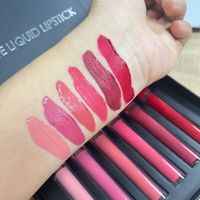 Kit de maquillage OEM imperméable et mat avec logo personnalisé Lot de 6 couleurs mat pour les lèvres Rouge à lèvres liquide antiadhésif de marque privée