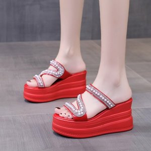Nuovi Stili di Pantofole <span class=keywords><strong>Bianche</strong></span> <span class=keywords><strong>con</strong></span> Perle e Diamanti, Morbide Pantofole da Interno Comode <span class=keywords><strong>con</strong></span> <span class=keywords><strong>Zeppa</strong></span> di 9cm, Moda Femminile - Product Image 2
