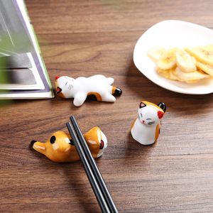 Soporte para palillos de gato de estilo japonés, soporte para cuchara de cerámica pintado <span class=keywords><strong>a</strong></span> <span class=keywords><strong>mano</strong></span>, soporte creativo para palillos de gato Panda Piggy, vajilla - Product Image 4