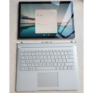 Produit phare : <span class=keywords><strong>Microsoft</strong></span> <span class=keywords><strong>Surface</strong></span> Book 2 (13,5 pouces, <span class=keywords><strong>i5</strong></span> 8e génération, 8 Go/256 Go SSD) Ordinateur portable pour entreprises et éducation - Product Image 2