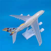 Modèle d'avion en résine moulée sous pression Airbus A380 1/250 de 30 cm avec éclairage LED, compagnie aérienne Etihad Airways, ornement d'aviation avec support d'exposition