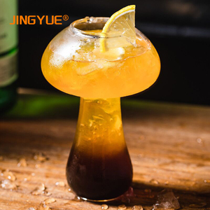Jingyue Creative Mushroom Cocktail Glass Cup 250ml 8.5oz Custom Unique Crystal Clear Cocktail Glass for Party Bar Club