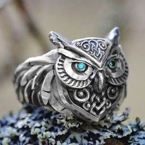 Anello Classico in Ottone Stile Gufo Retrò per Donne, Accessorio da Dito con Design Animale Scuro - Product Image 1