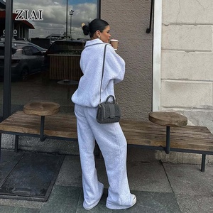 Survêtements personnalisés OEM/ODM pour femmes, ensembles de survêtements décontractés pour femmes, ensemble 2 pièces, pantalon de survêtement à jambes larges et haut de survêtement à demi-zip - Product Image 2