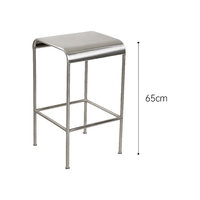 Tabouret de bar moderne en métal brossé rectangulaire avec 4 pieds tubulaires, repose-pieds carré et embouts de protection, 65 cm
