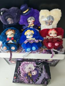 Nuevo Peluche 2026: Serie Flora, el <span class=keywords><strong>Fantasma</strong></span> de la Ópera - Caja Sorpresa, Decoraciones para Bolsos, Llaveros de Peluche, Juguetes - Product Image 3