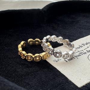 Bague en argent pur S925 de style chinois avec incrustation, bague porte-bonheur du Nouvel An avec design de niche, luxe léger et simple, personnalisée - Product Image 1