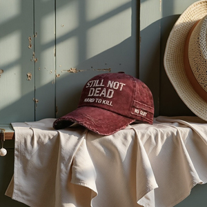 Cappellino da Baseball Vintage Lavato con Ricamo 'Still Not Dead', Stile Dad Hat Invecchiato per Uomo - Product Image 1
