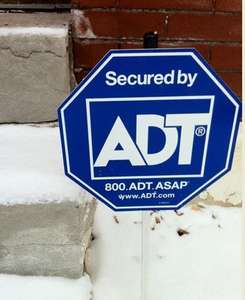 لافتة تحذير عاكسة مخصصة للساحة بحجم 10 و12 بوصة مع علامة ADT للسلامة والأمان - Product Image 3