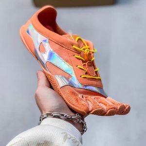 รองเท้าฟิตเนสแบบตาข่าย Fivefingers พื้นยางสำหรับทุกเพศ พื้นรองเท้าชั้นกลาง EVA สำหรับฤดูร้อน เหมาะสำหรับการฝึกโยคะ - Product Image 2