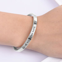 Brazalete de Acero Inoxidable de 5 mm y 15 mm, Diseño Abierto Pulido, Color Acero, Grabado 'Love You Is My Fate', Joyería Unisex para Regalo