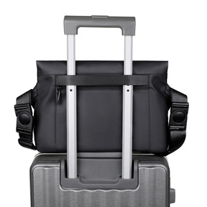 Nylon Lightweight Crossbody Bag Fashionable Business <strong>Messenger</strong> Bag <strong>with</strong> Waterproof PU <strong>Shoulder</strong> <strong>Strap</strong> - Product Image 4